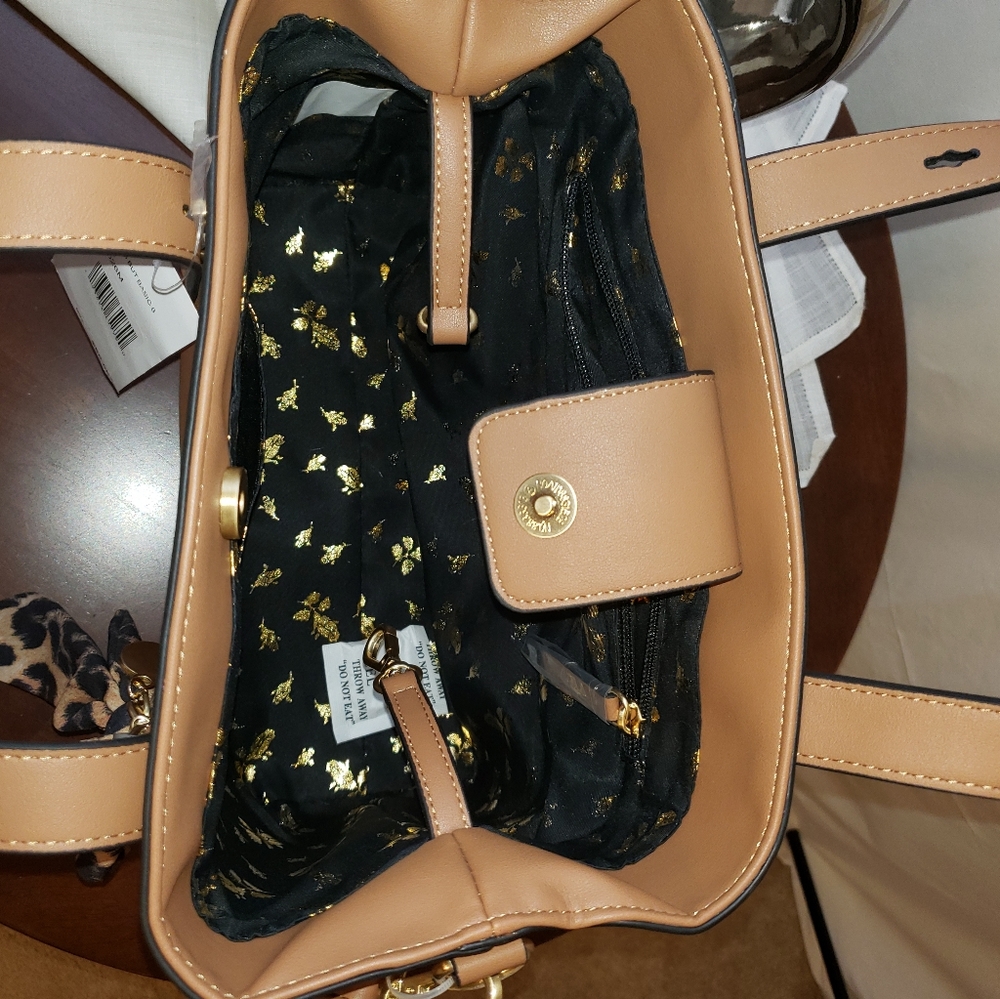 Betsey Johnson Anything but basic bag - Picture 5 of 7
